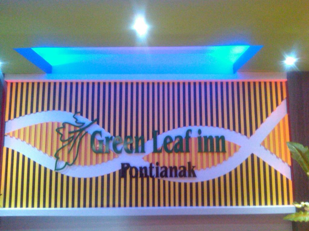 Green Leaf Inn Pontianak Exterior foto