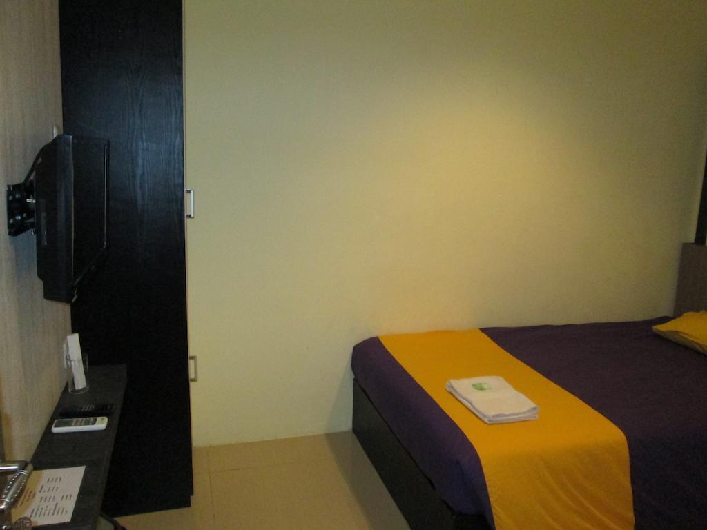 Green Leaf Inn Pontianak Cameră foto
