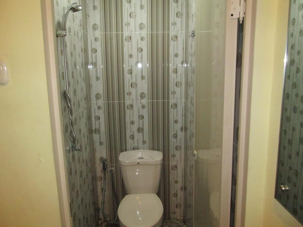 Green Leaf Inn Pontianak Cameră foto