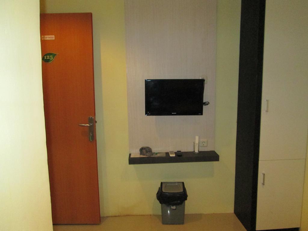 Green Leaf Inn Pontianak Cameră foto