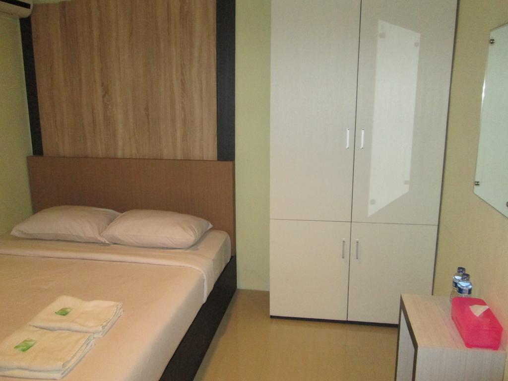 Green Leaf Inn Pontianak Cameră foto